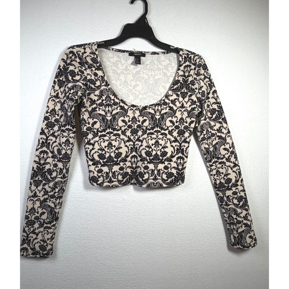 Forever 21 Crop Top Women S Black Cream EUC Damask Floral Long Sleeve Scoop